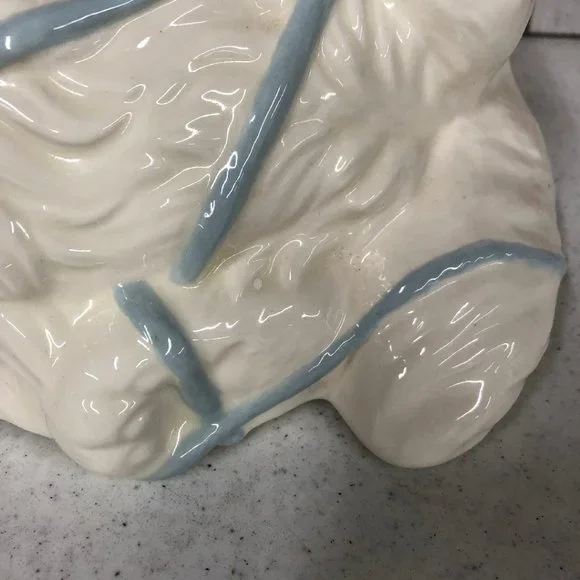 Big White Persian Kitty Cat Playing w/ Blue Yarn - Picture 7 of 11